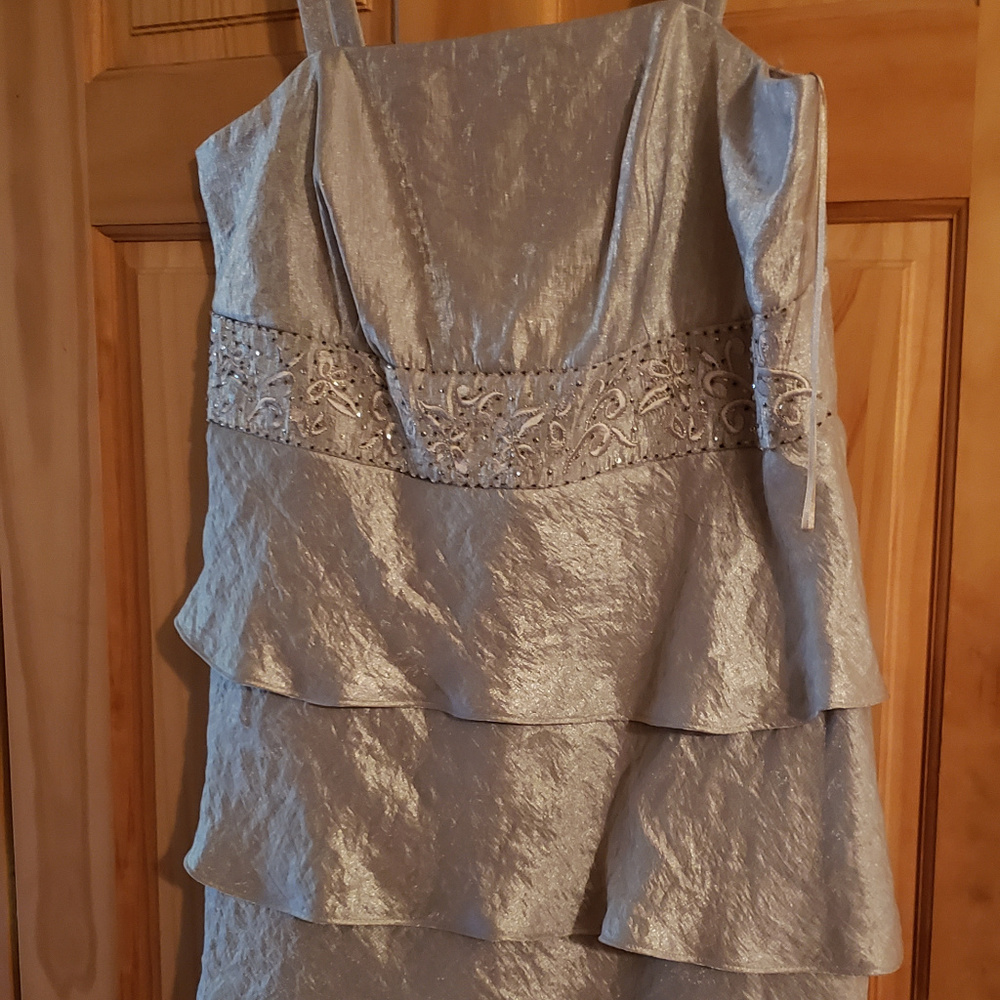 R & M Richards Mother of the Bride Gray Dress - Picture 7 of 8